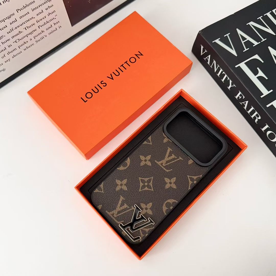 Louis Vuitton iPhone 13 Pro – MagSafe Premium Phone Case