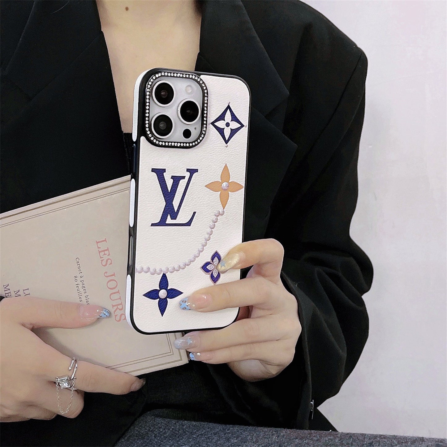 LV Elegant Butterfly Totem Apple iPhone Cover